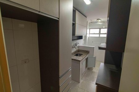 Cozinha de apartamento para alugar com 1 quarto, 61m² em Jardim da Gloria, São Paulo