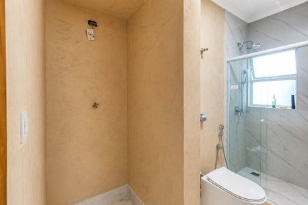 Apartamento para alugar com 200m², 4 quartos e 1 vaga Apartamento para alugar com 200m², 4 quartos e 1 vagaBanheiro - Quartos
