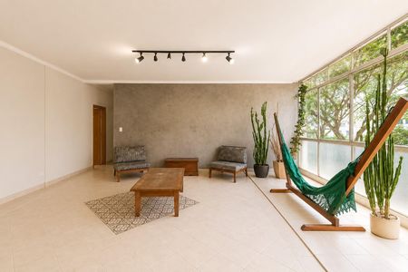 Apartamento para alugar com 200m², 4 quartos e 1 vaga Apartamento para alugar com 200m², 4 quartos e 1 vagaSala