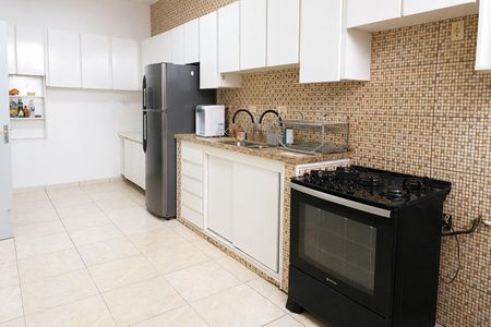 Apartamento para alugar com 200m², 4 quartos e 1 vaga Apartamento para alugar com 200m², 4 quartos e 1 vagaCozinha