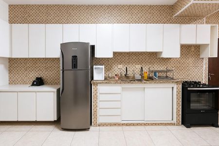 Apartamento para alugar com 200m², 4 quartos e 1 vaga Apartamento para alugar com 200m², 4 quartos e 1 vagaCozinha