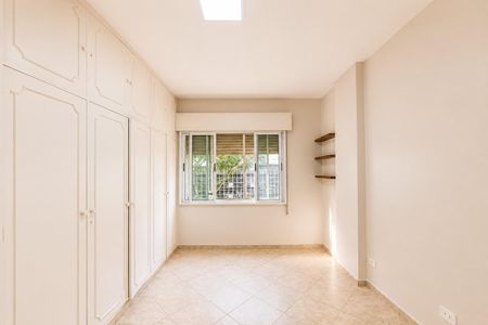 Apartamento para alugar com 200m², 4 quartos e 1 vaga Apartamento para alugar com 200m², 4 quartos e 1 vagaDormitório 2