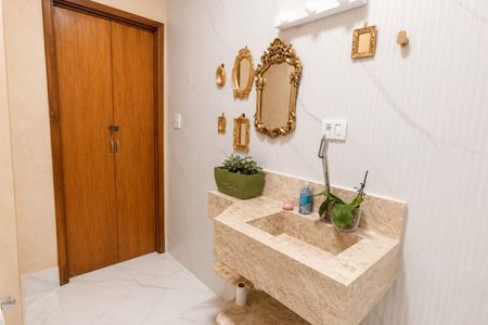 Apartamento para alugar com 200m², 4 quartos e 1 vaga Apartamento para alugar com 200m², 4 quartos e 1 vagaBanheiro - Social