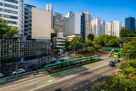 Apartamento para alugar com 200m², 4 quartos e 1 vaga Apartamento para alugar com 200m², 4 quartos e 1 vagaVista da Sala