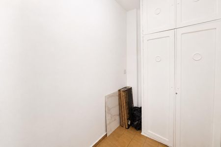 Apartamento para alugar com 200m², 4 quartos e 1 vaga Apartamento para alugar com 200m², 4 quartos e 1 vagaÁrea de Serviço - Quarto
