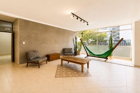 Apartamento para alugar com 200m², 4 quartos e 1 vaga Apartamento para alugar com 200m², 4 quartos e 1 vagaSala