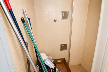 Apartamento para alugar com 200m², 4 quartos e 1 vaga Apartamento para alugar com 200m², 4 quartos e 1 vagaÁrea de Serviço - Banheiro