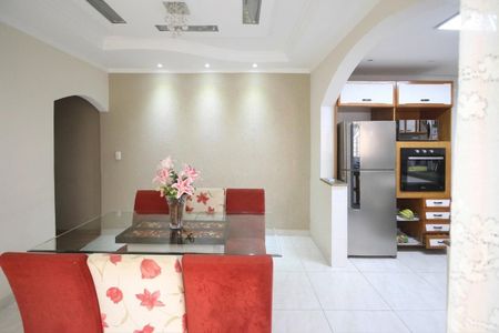 Sala de Jantar de casa à venda com 4 quartos, 260m² em Jardim Santa Adelia, São Paulo
