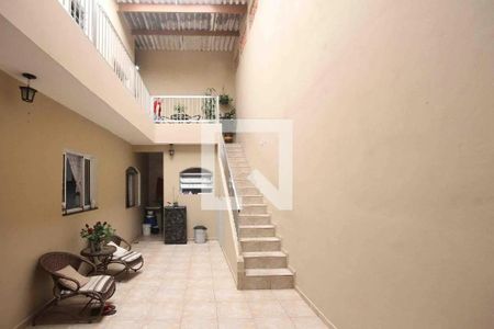 Área Externa de casa à venda com 4 quartos, 260m² em Jardim Santa Adelia, São Paulo