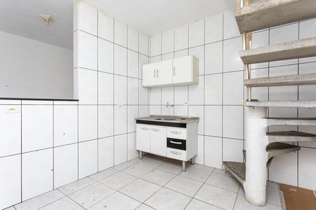 Cozinha  de casa para alugar com 1 quarto, 50m² em Vila Minerva, São Paulo
