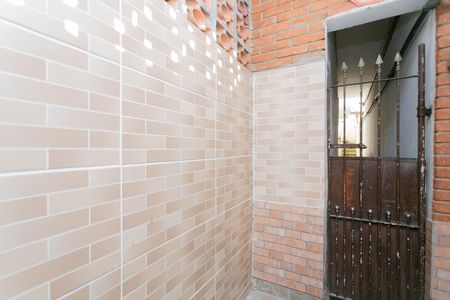 Entrada  de casa para alugar com 1 quarto, 50m² em Vila Minerva, São Paulo