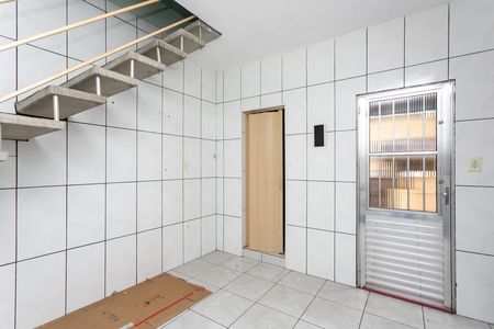 Cozinha  de casa para alugar com 1 quarto, 50m² em Vila Minerva, São Paulo