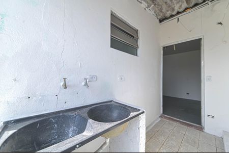 Área de serviço de casa para alugar com 2 quartos, 50m² em Capão Redondo, São Paulo