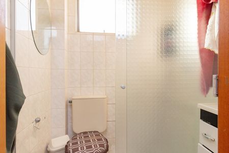 Banheiro de apartamento para alugar com 2 quartos, 48m² em Vila Mirante, São Paulo