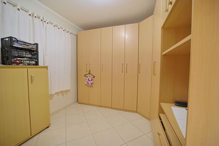 Quarto 1 de casa para alugar com 2 quartos, 80m² em Vila Marieta, São Paulo