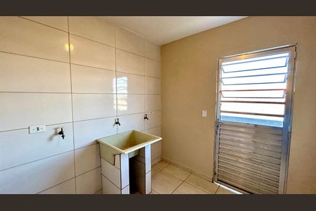 Área de Serviço de casa para alugar com 2 quartos, 63m² em Vila Carmela Ii, Guarulhos