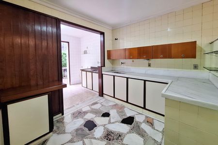Casa para alugar com 319m², 3 quartos e sem vaga Casa para alugar com 319m², 3 quartos e sem vagaCozinha
