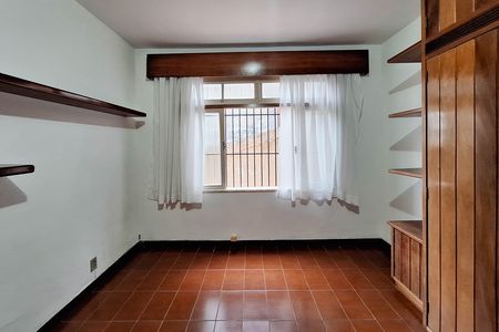 Casa para alugar com 319m², 3 quartos e sem vaga Casa para alugar com 319m², 3 quartos e sem vagaQuarto 2