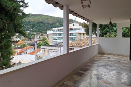 Casa para alugar com 319m², 3 quartos e sem vaga Casa para alugar com 319m², 3 quartos e sem vagaVaranda da Sala
