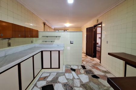 Casa para alugar com 319m², 3 quartos e sem vaga Casa para alugar com 319m², 3 quartos e sem vagaCozinha