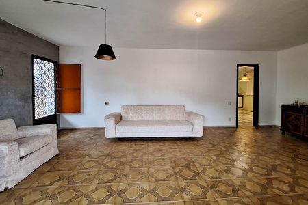 Casa para alugar com 319m², 3 quartos e sem vaga Casa para alugar com 319m², 3 quartos e sem vagaSala