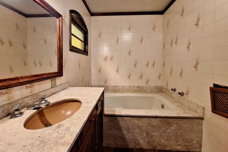 Casa para alugar com 319m², 3 quartos e sem vaga Casa para alugar com 319m², 3 quartos e sem vagaBanheiro da Suíte 1