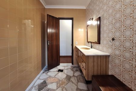 Casa para alugar com 319m², 3 quartos e sem vaga Casa para alugar com 319m², 3 quartos e sem vagaBanheiro Social
