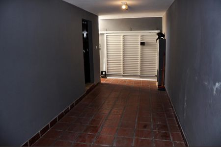 Garagem de casa à venda com 3 quartos, 131m² em Jardim Maristela, São Paulo