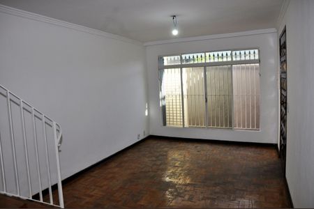 Casa à venda com 3 quartos, 131m² em Jardim Maristela, São Paulo