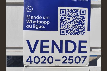 Apartamento à venda com 55m², 3 quartos e sem vaga Apartamento à venda com 55m², 3 quartos e sem vagaFachada