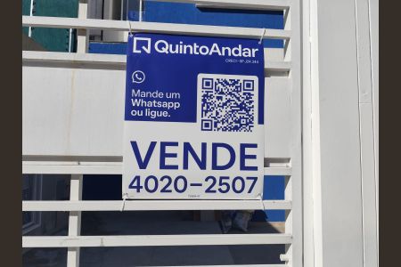 Apartamento à venda com 55m², 3 quartos e sem vaga Apartamento à venda com 55m², 3 quartos e sem vagaFachada