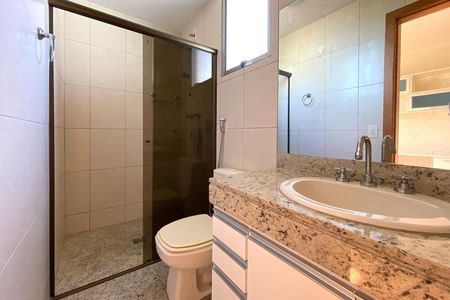 Apartamento à venda com 148m², 4 quartos e 4 vagasBanheiro da Suíte 2