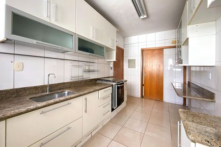 Apartamento à venda com 148m², 4 quartos e 4 vagasCozinha