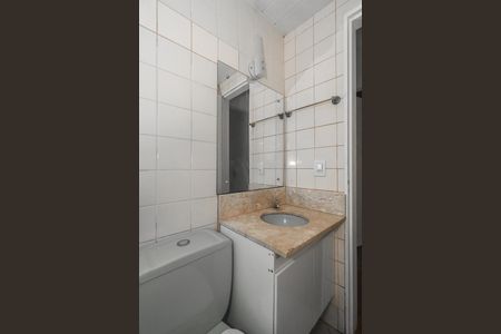 Banheiro de apartamento para alugar com 2 quartos, 60m² em Morro Santana, Porto Alegre