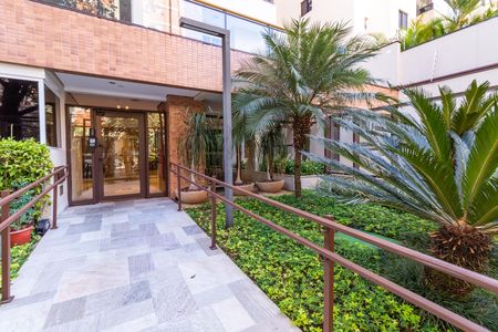 Apartamento à venda com 74m², 2 quartos e 2 vagas Apartamento à venda com 74m², 2 quartos e 2 vagasFachada e Portaria