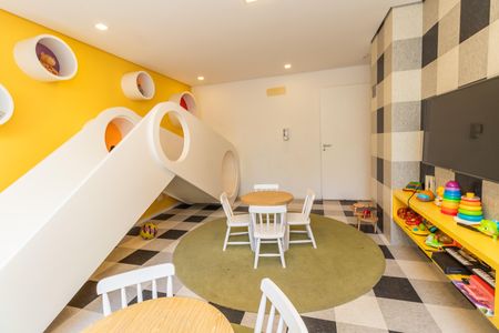 Apartamento à venda com 74m², 2 quartos e 2 vagas Apartamento à venda com 74m², 2 quartos e 2 vagasÁrea Comum - Brinquedoteca