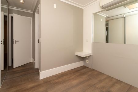 Apartamento à venda com 74m², 2 quartos e 2 vagas Apartamento à venda com 74m², 2 quartos e 2 vagasSuíte