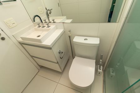 Apartamento à venda com 74m², 2 quartos e 2 vagas Apartamento à venda com 74m², 2 quartos e 2 vagasBanheiro da Suíte