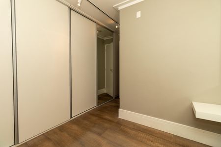Apartamento à venda com 74m², 2 quartos e 2 vagas Apartamento à venda com 74m², 2 quartos e 2 vagasSuíte