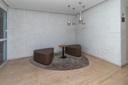 Apartamento à venda com 74m², 2 quartos e 2 vagas Apartamento à venda com 74m², 2 quartos e 2 vagasÁrea Comum - Hall