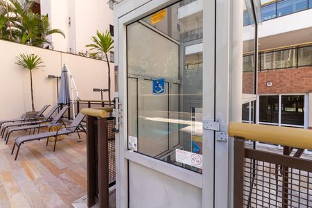 Apartamento à venda com 74m², 2 quartos e 2 vagas Apartamento à venda com 74m², 2 quartos e 2 vagasAcessibilidade