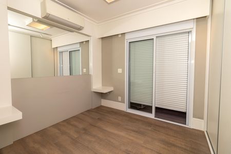 Apartamento à venda com 74m², 2 quartos e 2 vagas Apartamento à venda com 74m², 2 quartos e 2 vagasSuíte