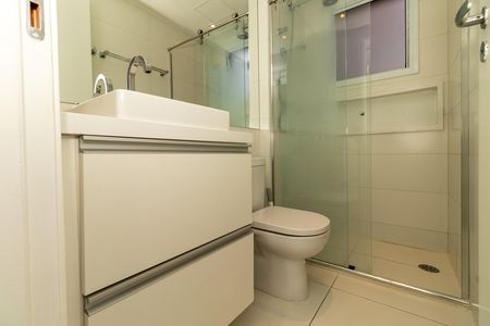 Apartamento à venda com 74m², 2 quartos e 2 vagas Apartamento à venda com 74m², 2 quartos e 2 vagasBanheiro da Suíte