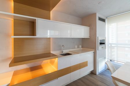 Apartamento à venda com 74m², 2 quartos e 2 vagas Apartamento à venda com 74m², 2 quartos e 2 vagasSala - Varanda Gourmet