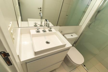 Apartamento à venda com 74m², 2 quartos e 2 vagas Apartamento à venda com 74m², 2 quartos e 2 vagasBanheiro da Suíte