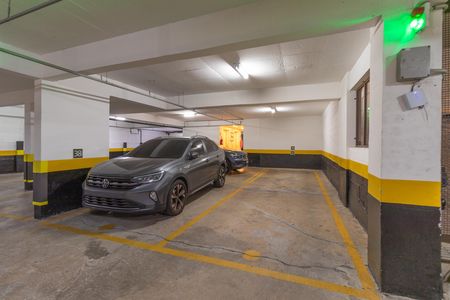 Apartamento à venda com 74m², 2 quartos e 2 vagas Apartamento à venda com 74m², 2 quartos e 2 vagasGaragem