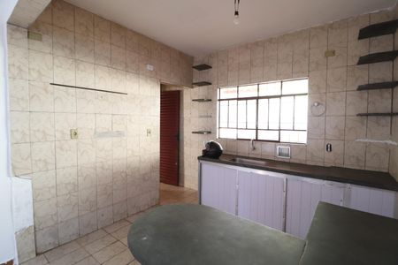 Casa para alugar com 150m², 2 quartos e 2 vagasCozinha