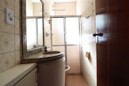 Casa para alugar com 150m², 2 quartos e 2 vagasBanheiro Social