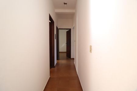 Casa para alugar com 150m², 2 quartos e 2 vagasCorredor
