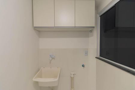 Studio para alugar com 28m², 1 quarto e sem vaga Studio para alugar com 28m², 1 quarto e sem vagaCozinha e Área de Serviço